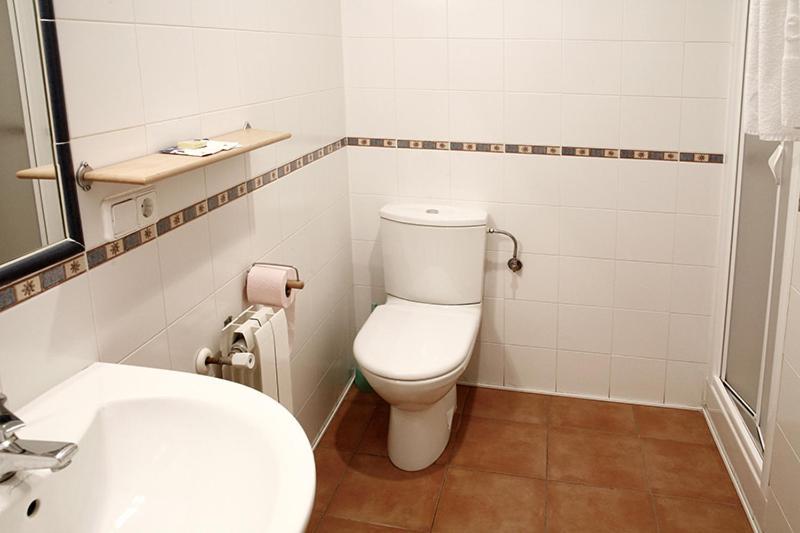 Alojamiento Numancia Pension Burgos Exterior photo